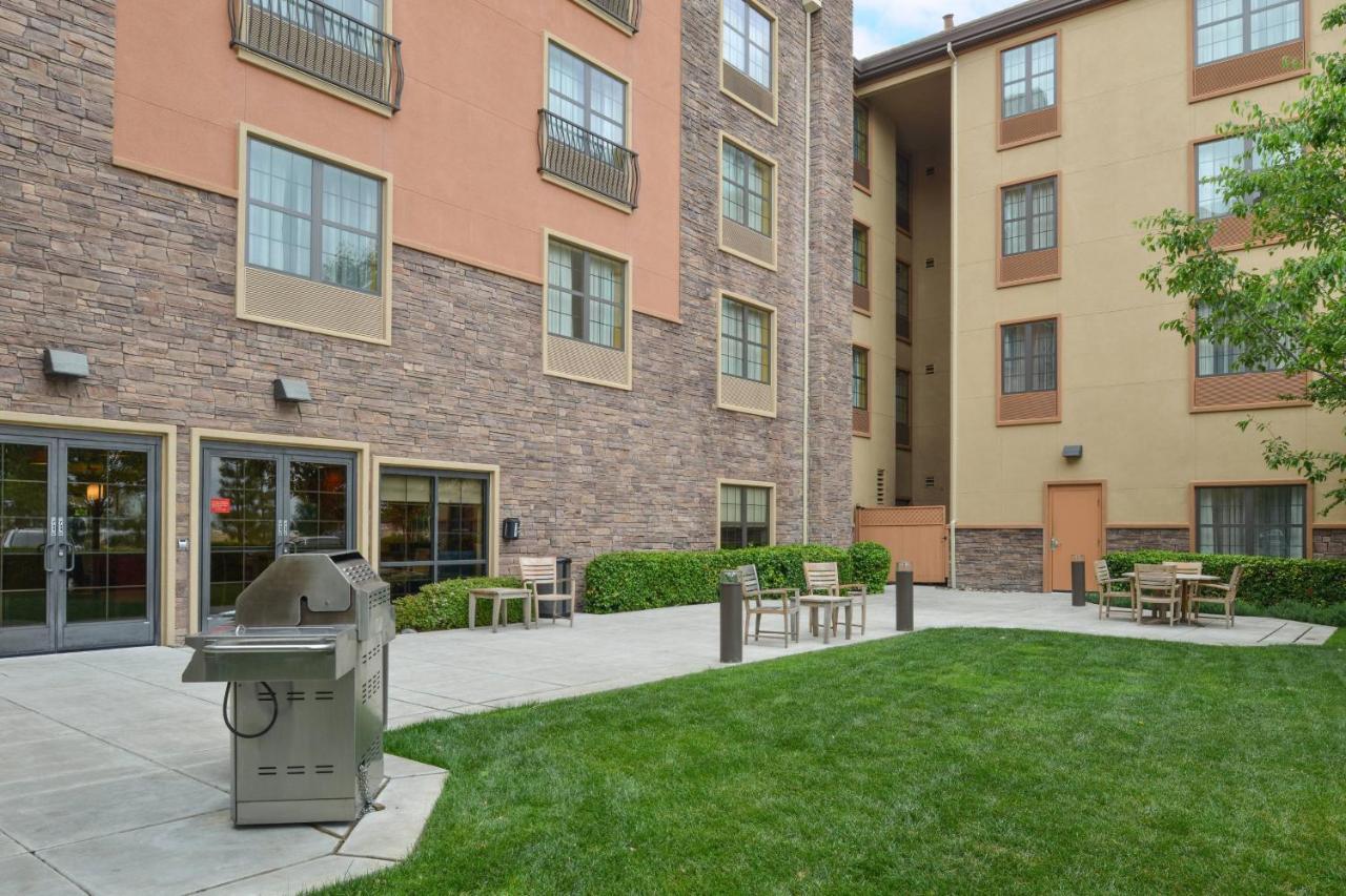 Towneplace Suites By Marriott Sacramento Roseville Exterior photo